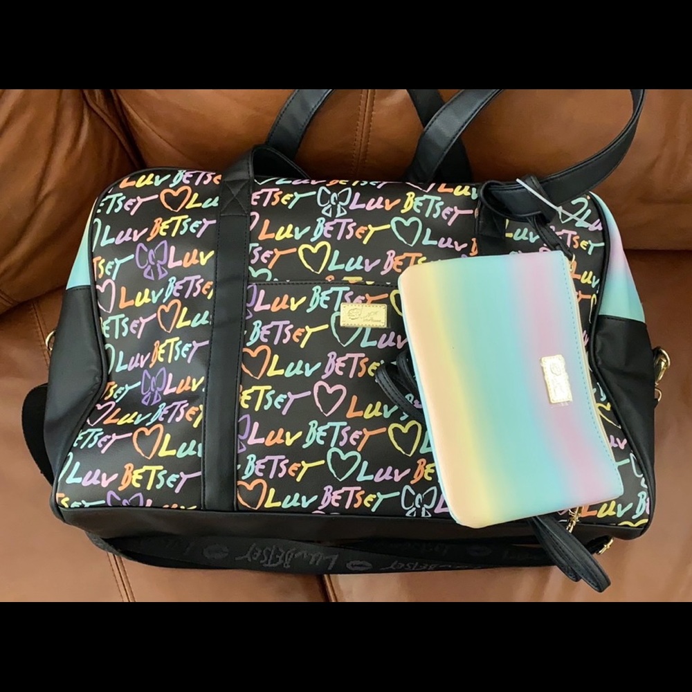 Girl travel bag. Brand new tags attached.
